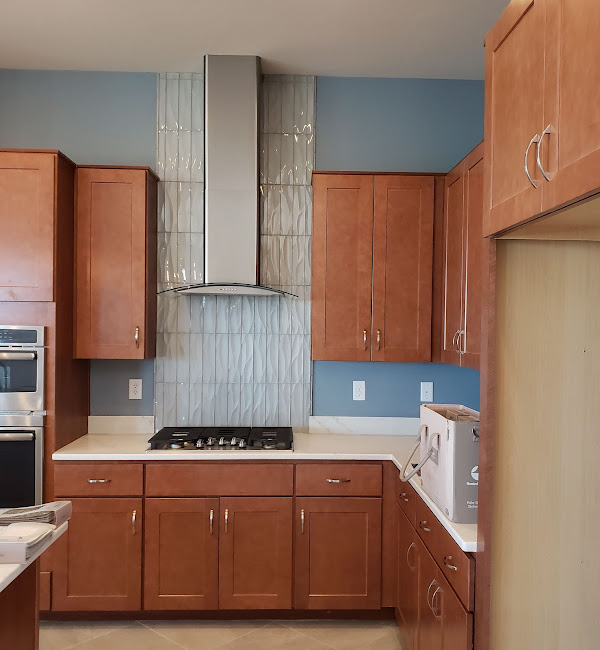 Custom kitchen tile backsplash installation